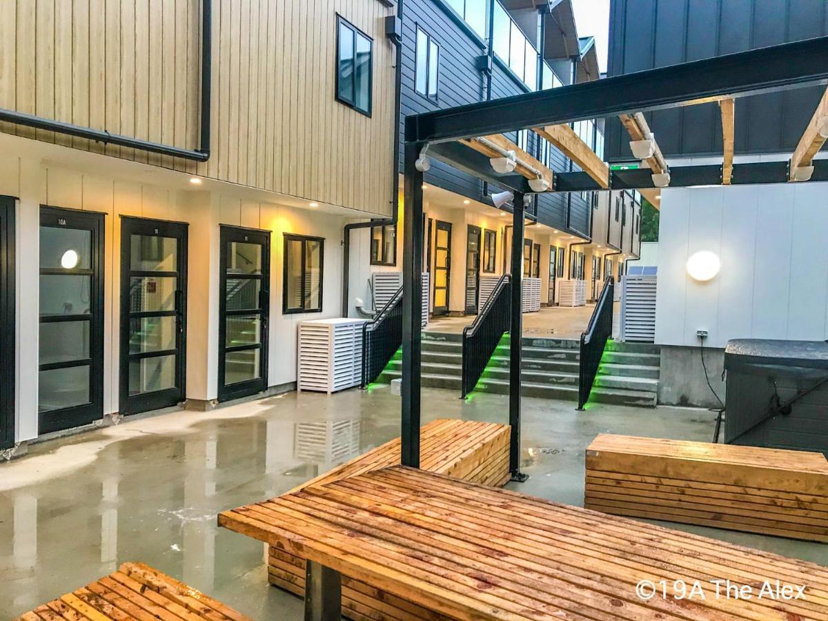 Modern 2-Bedroom Apartment 7-Mins Walk To Queenstown Eksteriør bilde